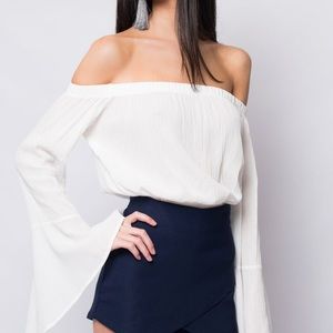 White Henri Girl Sleeve-off / Off-shoulder Top